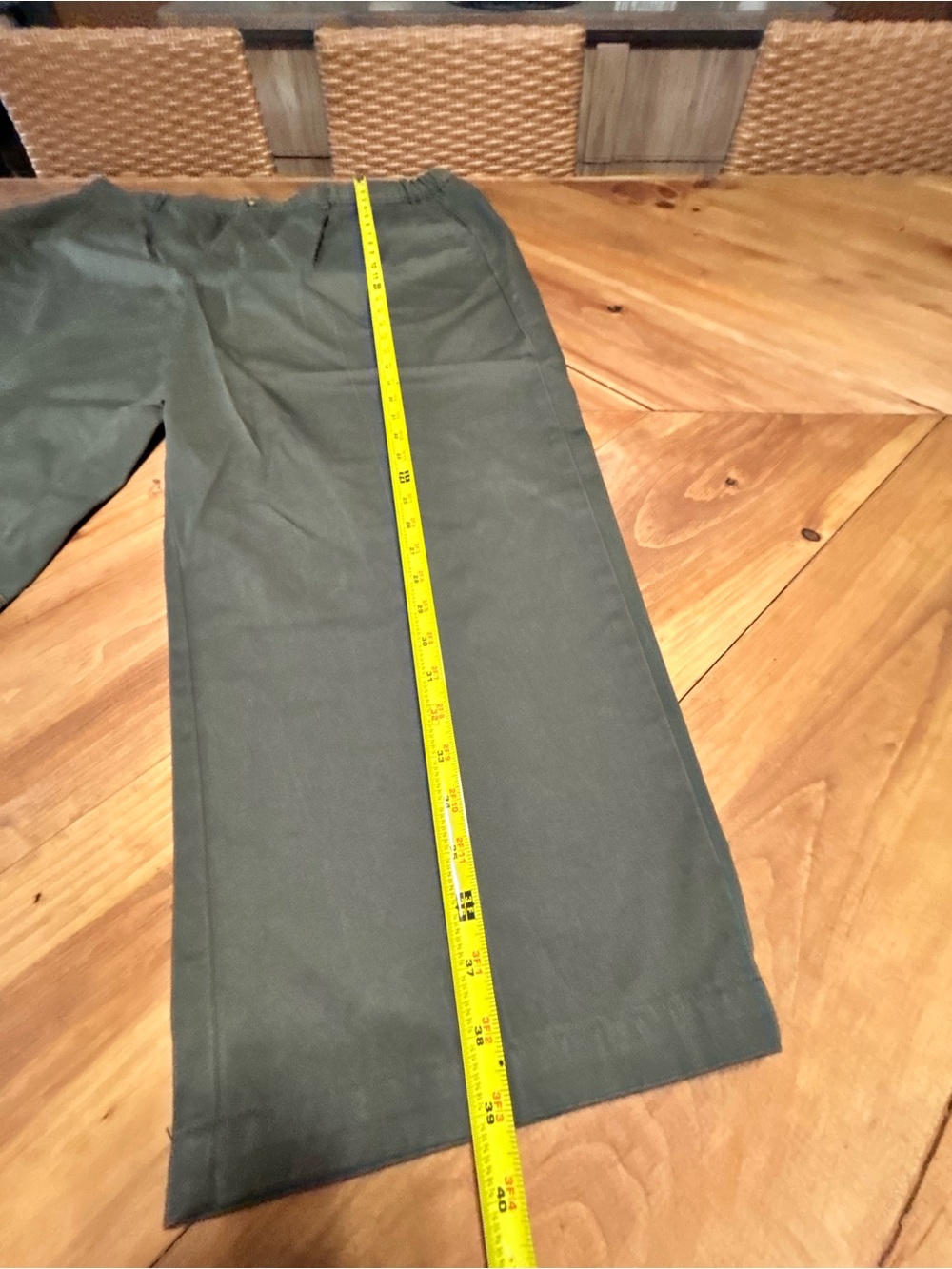 Men’s Basic Editions Olive Green Chino Pants - Picture 7 of 8